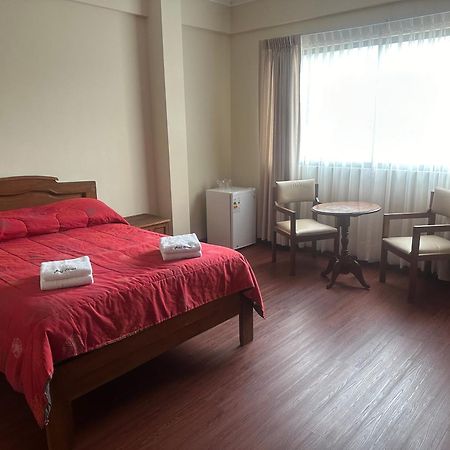 Hotel Oblitas Кочабамба Екстериор снимка