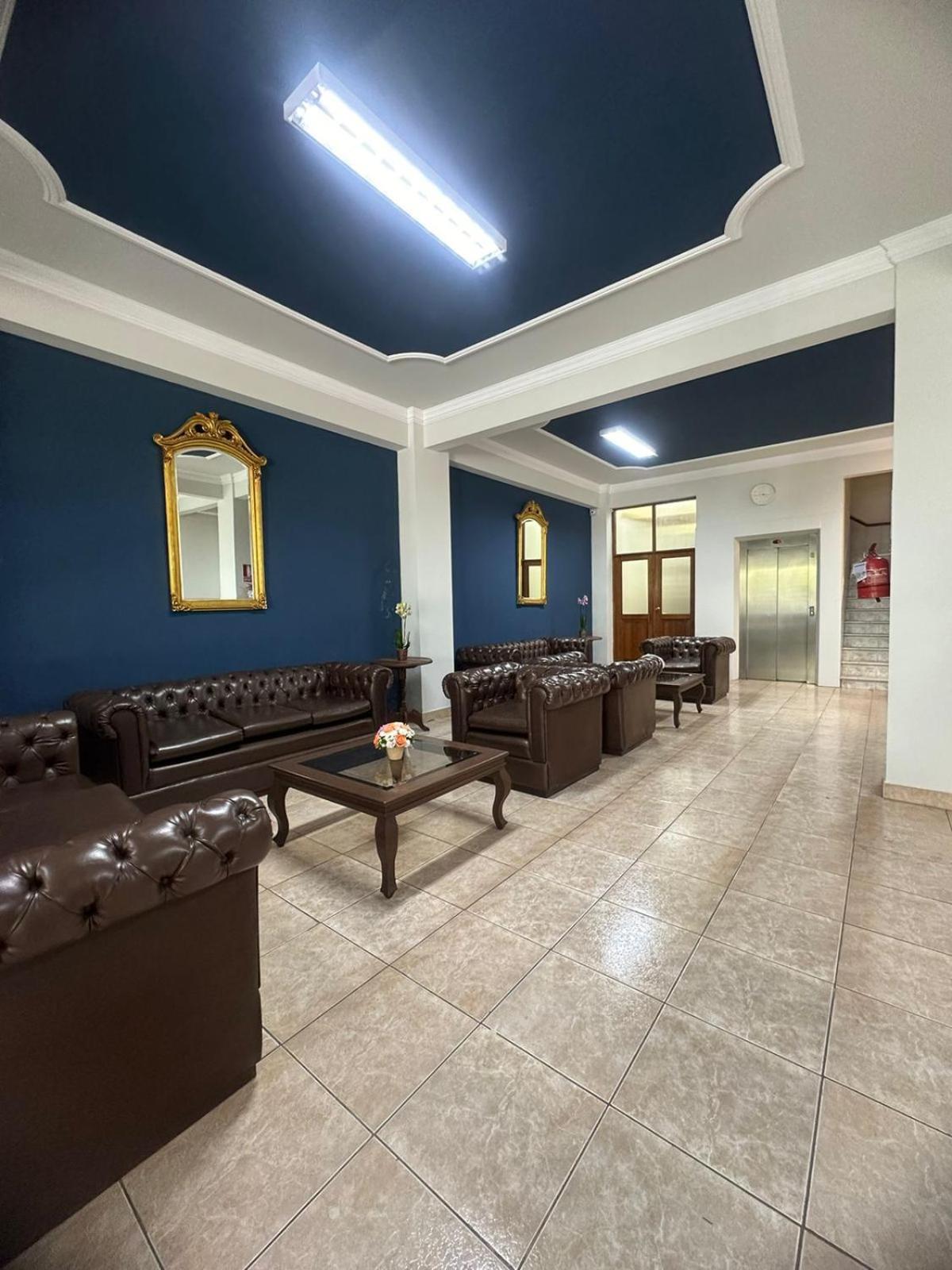 Hotel Oblitas Кочабамба Екстериор снимка