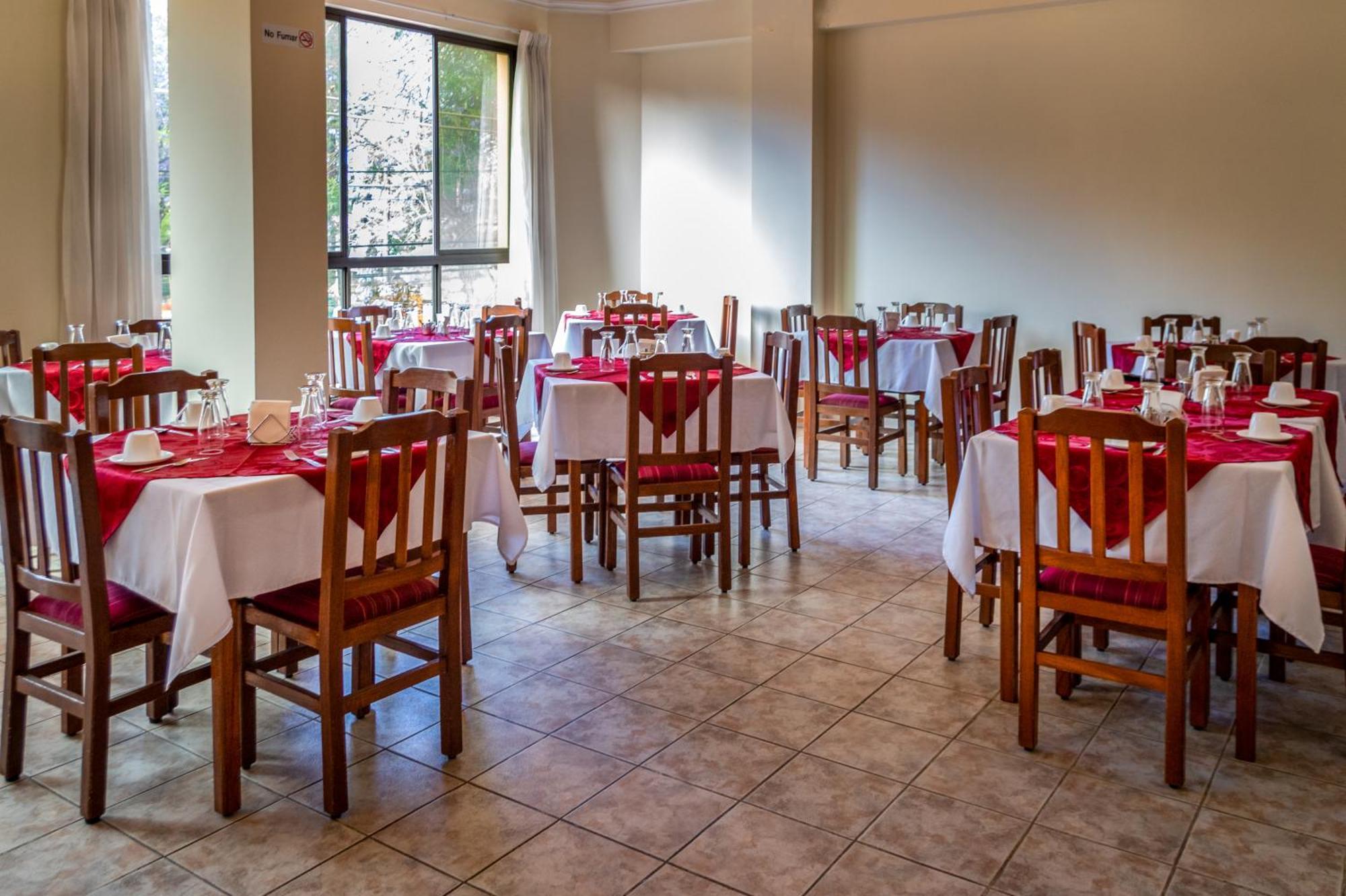 Hotel Oblitas Кочабамба Екстериор снимка