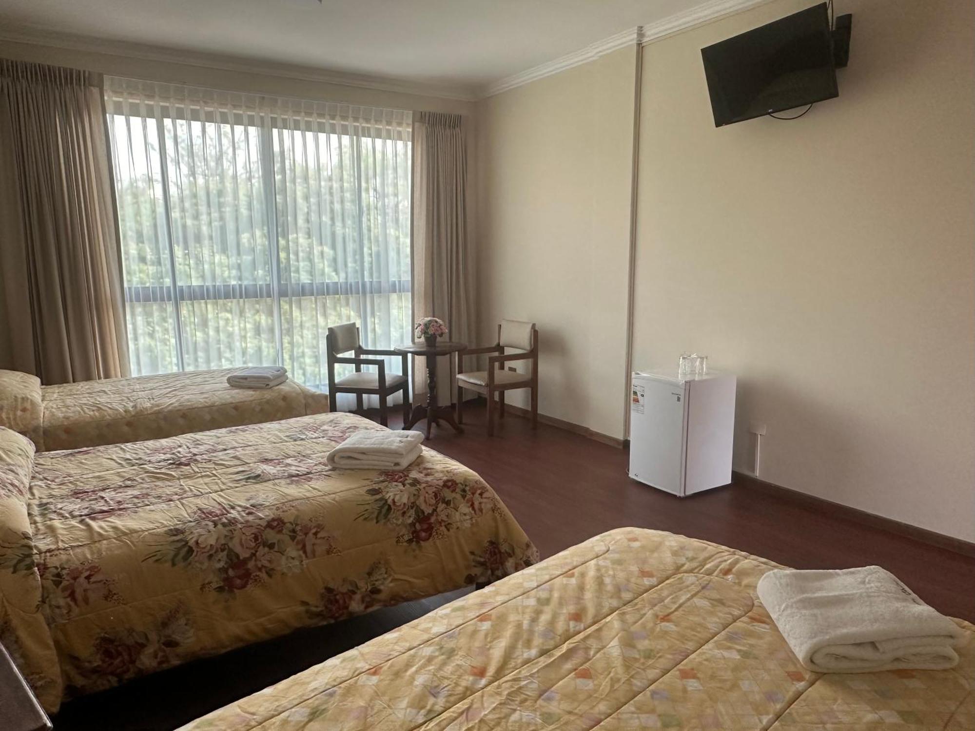 Hotel Oblitas Кочабамба Екстериор снимка
