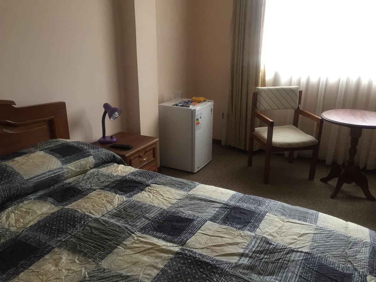 Hotel Oblitas Кочабамба Екстериор снимка