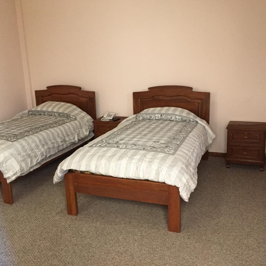 Hotel Oblitas Кочабамба Екстериор снимка