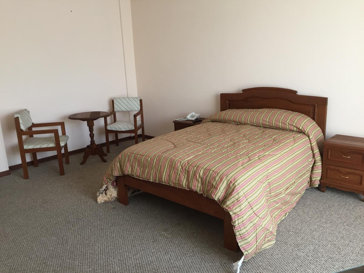 Hotel Oblitas Кочабамба Екстериор снимка