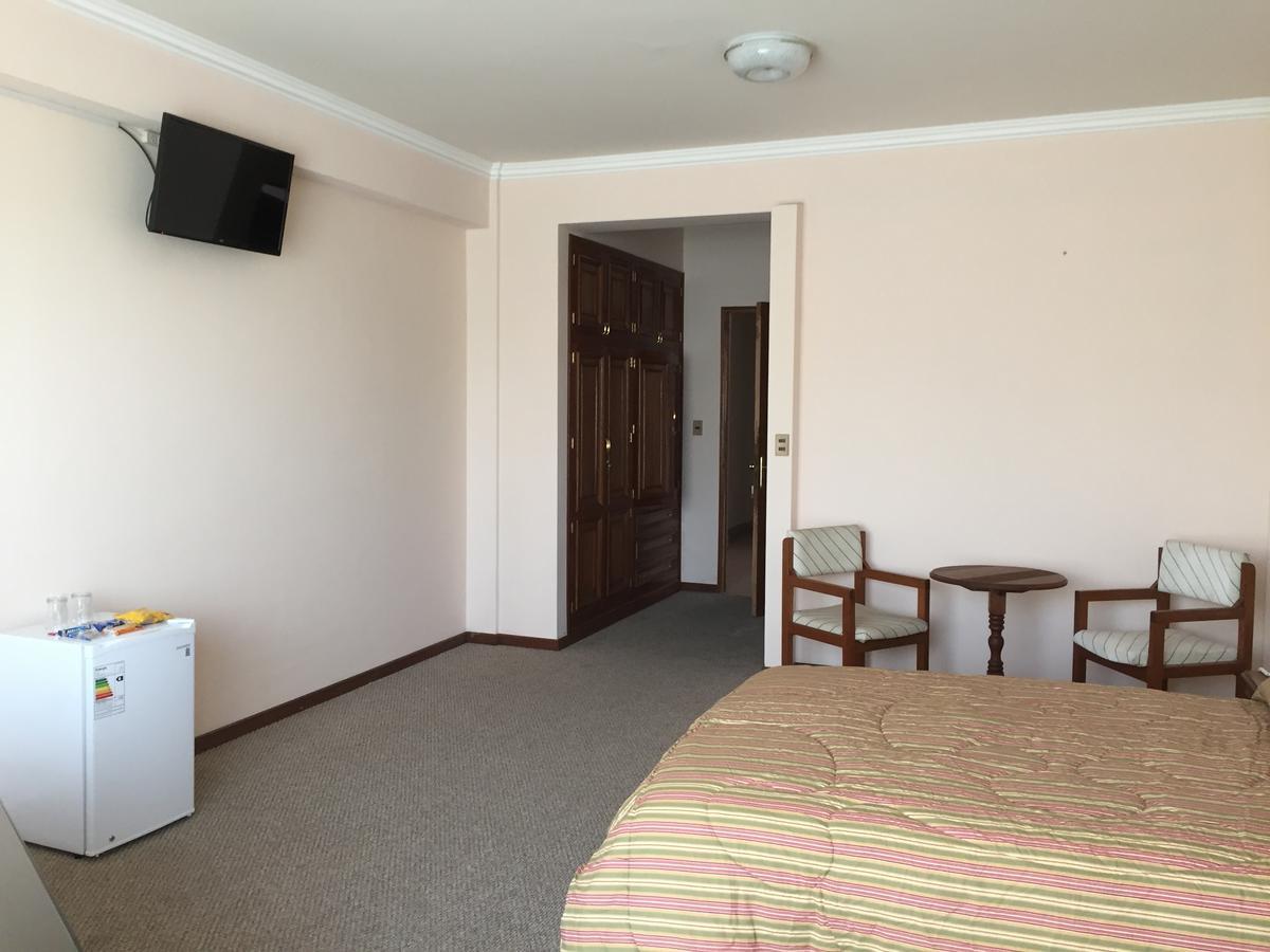 Hotel Oblitas Кочабамба Екстериор снимка