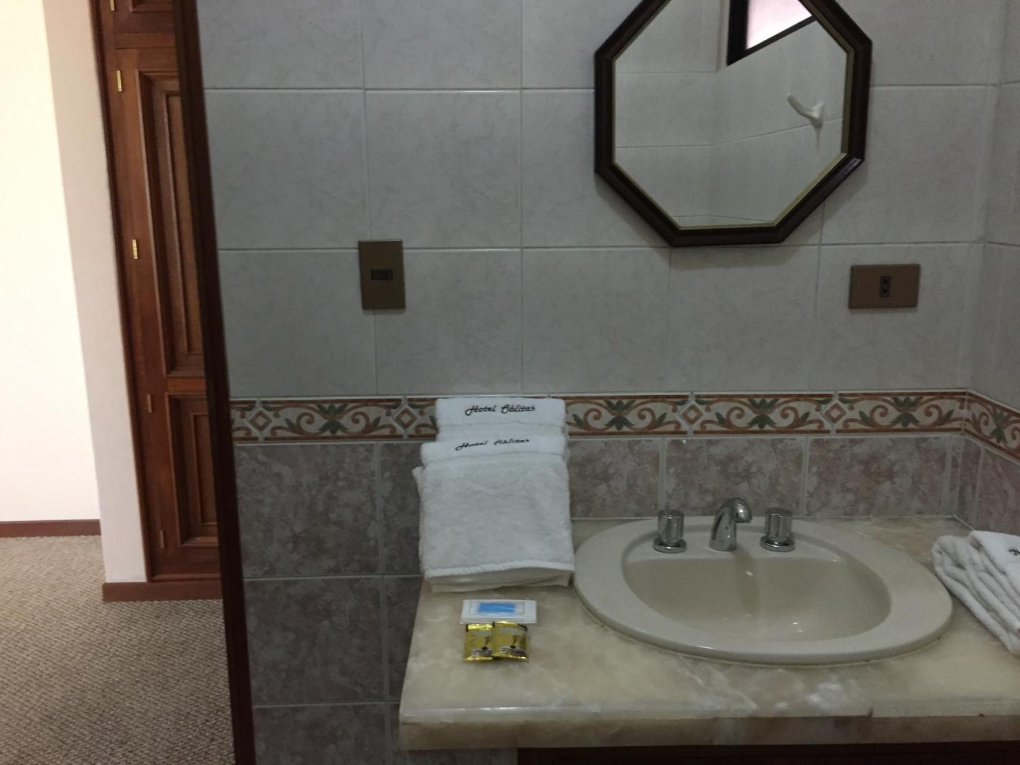 Hotel Oblitas Кочабамба Екстериор снимка